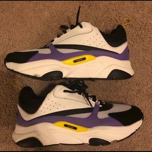 Dior b22 violet white